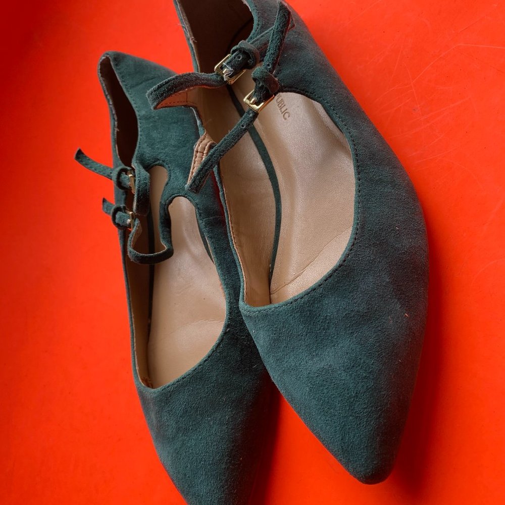Banana Republic Green Pseudo Mary Janes Gem